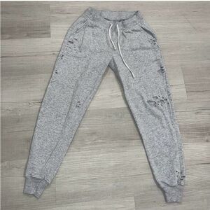 Alternative Earth Heather Gray Distressed
Sweatpants Joggers Size (S) Grunge